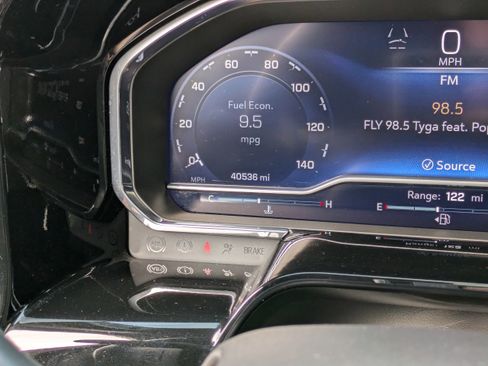 Used 2022 Chevrolet Silverado 1500 ZR2 w/ Technology Package image 28