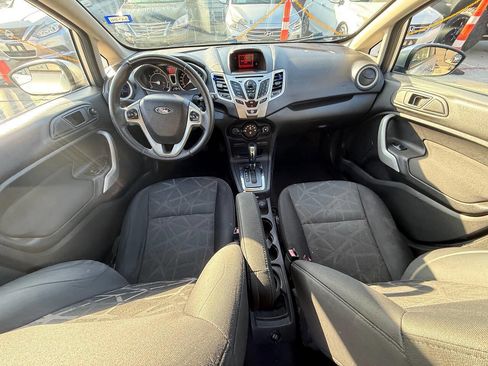 Used 2013 Ford Fiesta SE image 40