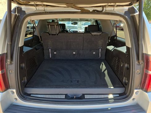 Used 2020 Chevrolet Suburban LT w/ Max Trailering Package RWD image 12