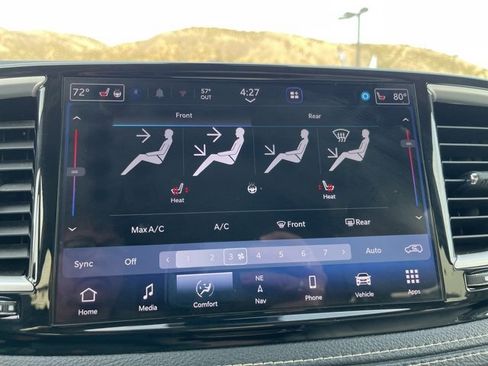 Used 2021 Chrysler Pacifica Touring-L w/ Uconnect Theater Family Group image 24