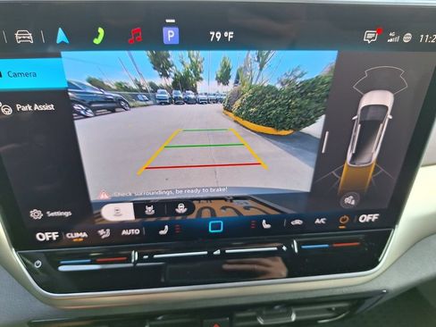 New 2025 Volkswagen ID.4 Pro AWD/4WD image 16