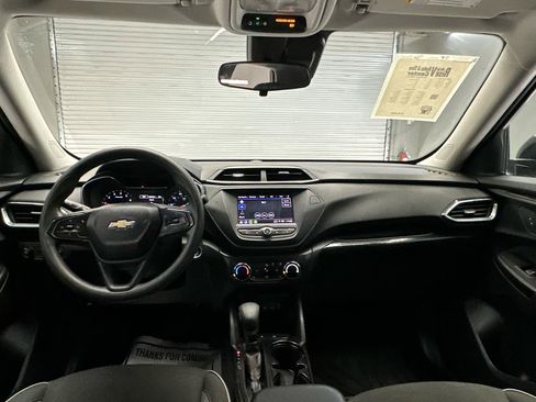 Used 2023 Chevrolet TrailBlazer LT FWD image 14
