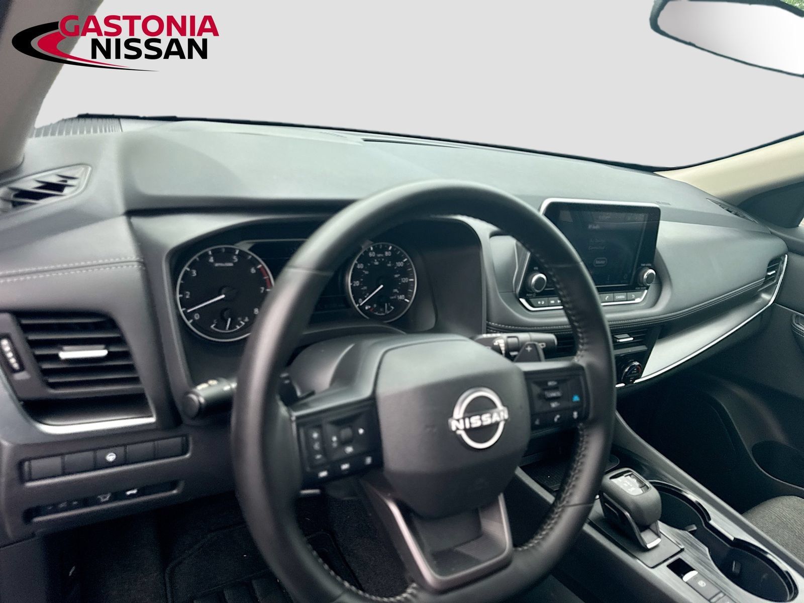 Used 2026 Nissan Rogue SV FWD image 11