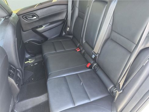 Used 2023 Nissan Rogue SL w/ SL Premium Package FWD image 31