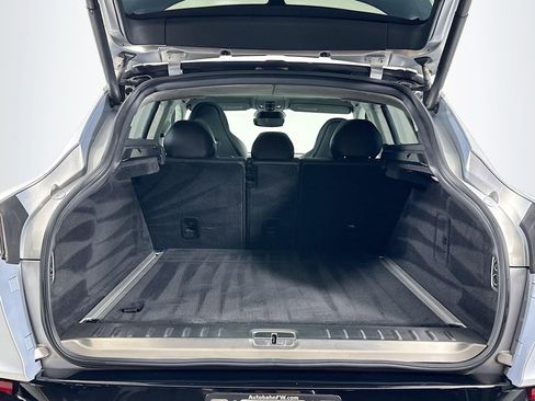 Used 2021 Aston Martin DBX image 29