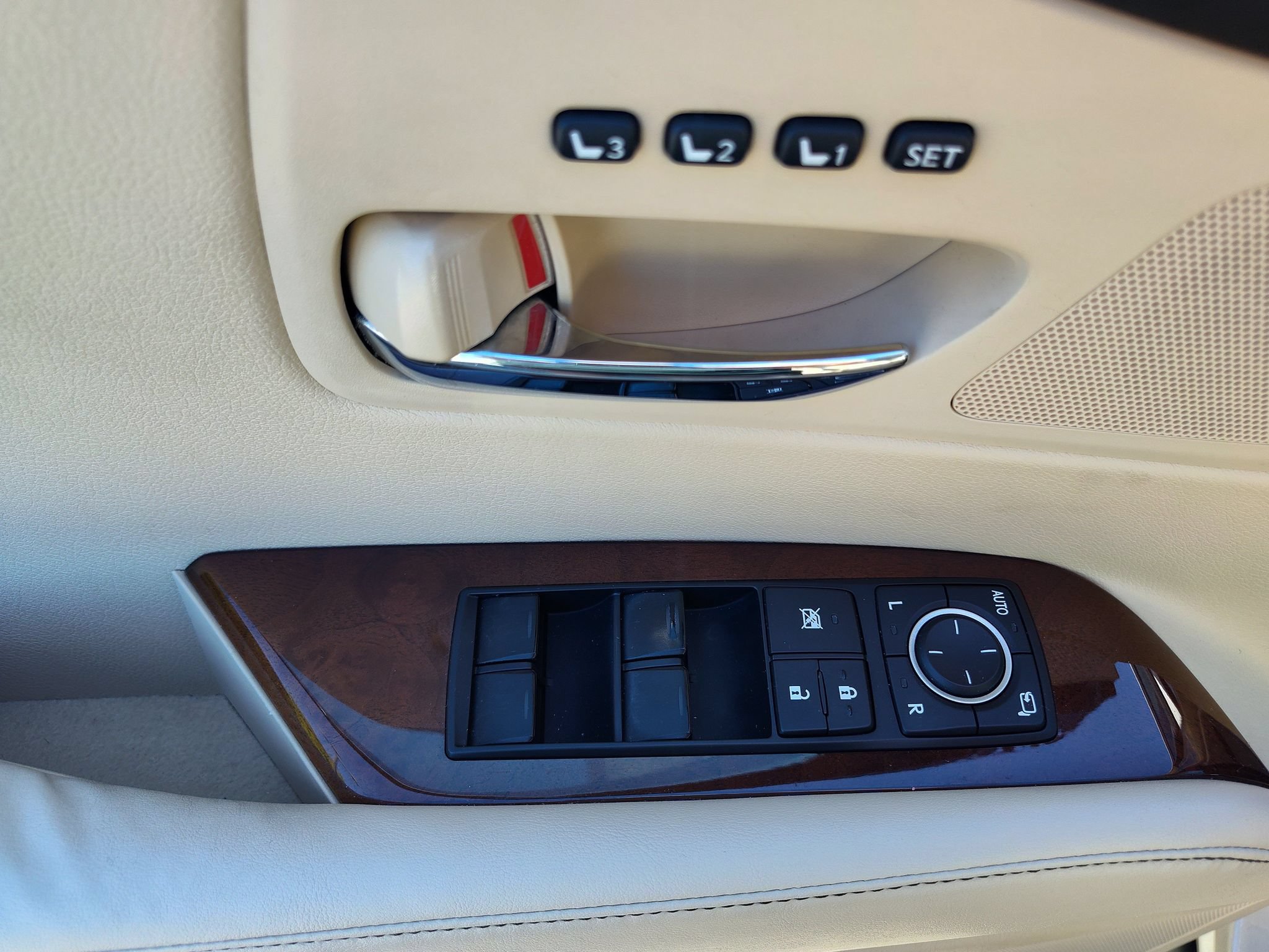 Used 2013 Lexus RX 350 AWD w/ Navigation Pkg image 19