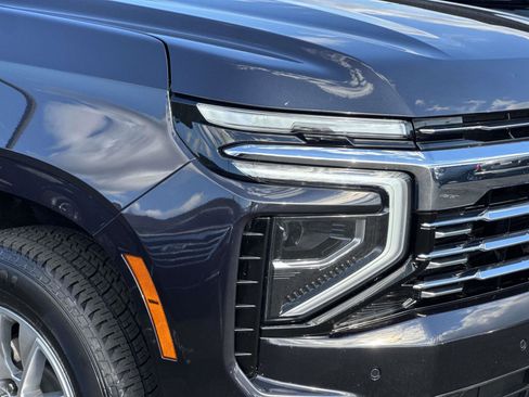 Certified 2025 Chevrolet Suburban Premier image 28