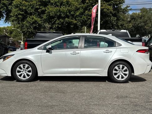 Certified 2025 Toyota Corolla LE FWD image 6