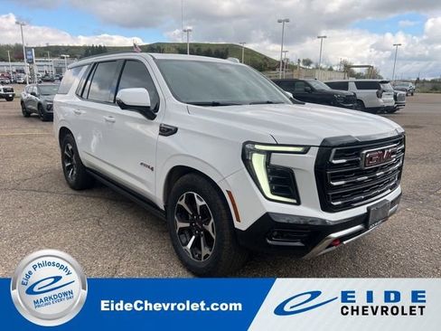 Used 2025 GMC Yukon AT4 w/ AT4 Premium Plus Package AWD/4WD image 1