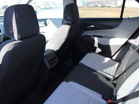 Used 2022 Chevrolet Equinox LT image 16