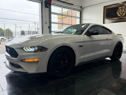 Used 2018 Ford Mustang GT Premium image 3