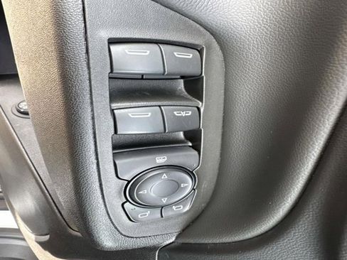 Used 2024 Chevrolet Equinox LT image 8