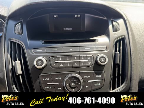 Used 2017 Ford Focus SE FWD image 23