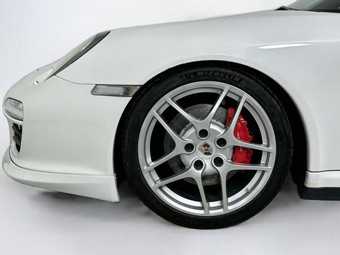 Used 2010 Porsche 911 Carrera 4S AWD/4WD image 17