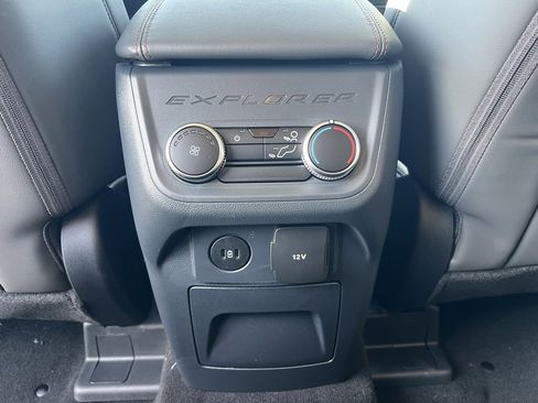 New 2026 Ford Explorer Active w/ Active Comfort Package image 28