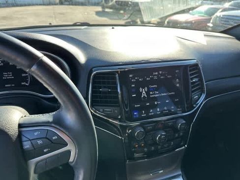 Used 2019 Jeep Grand Cherokee Limited image 7