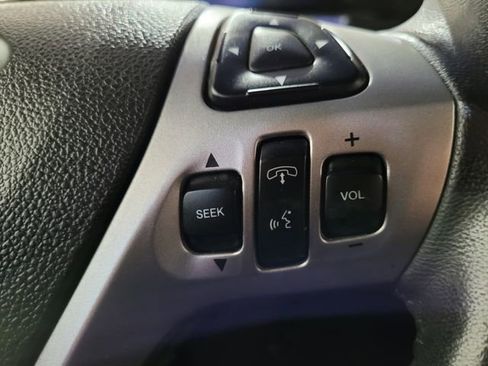 Used 2013 Ford Taurus SEL image 31