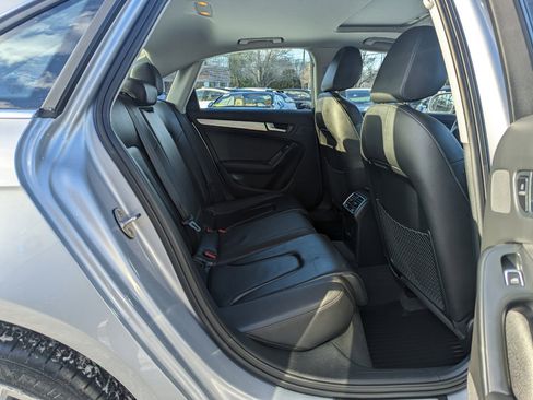 Used 2016 Audi A4 2.0T Premium image 32