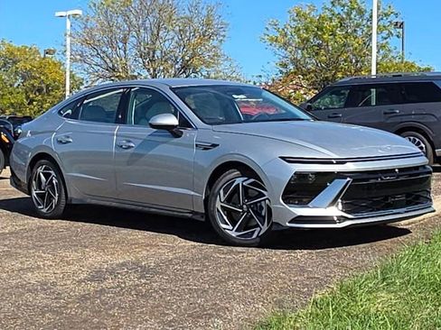 New 2026 Hyundai Sonata SEL image 2