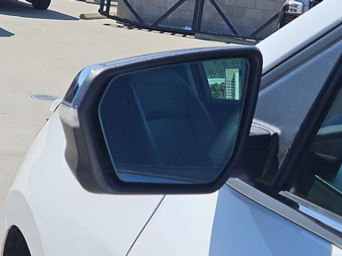Used 2019 Chevrolet Equinox Premier FWD image 19