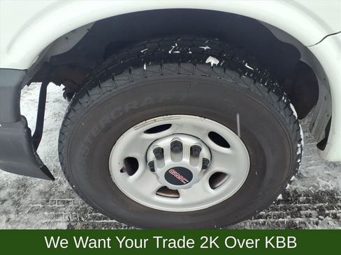 Used 2019 GMC Savana 2500 w/ Driver Convenience Package image 19