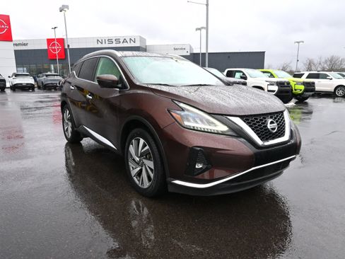 Used 2019 Nissan Murano SL image 2