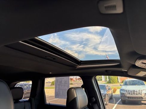 Used 2021 Jeep Grand Cherokee Limited image 22