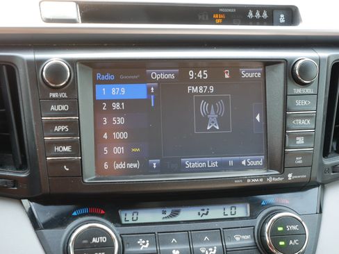 Used 2017 Toyota RAV4 XLE w/ Premium Special Value Package AWD/4WD image 22