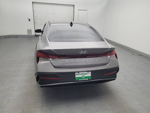 Used 2024 Hyundai Elantra SEL FWD image 6