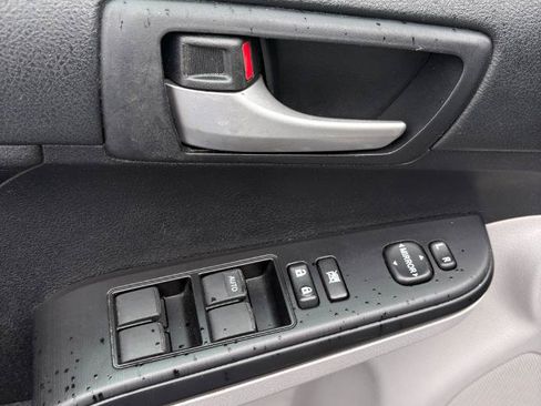 Used 2012 Toyota Camry LE FWD image 9