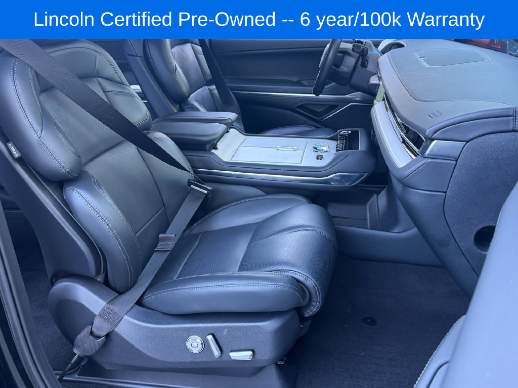 Used 2026 Lincoln Navigator Premiere AWD/4WD image 19
