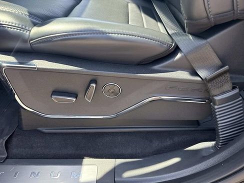 Used 2025 Ford F150 Platinum AWD/4WD image 18