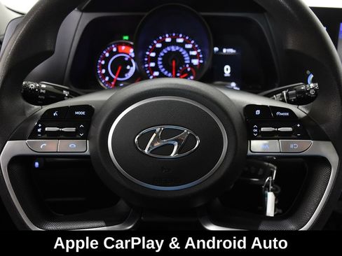 Used 2021 Hyundai Elantra SE FWD image 15