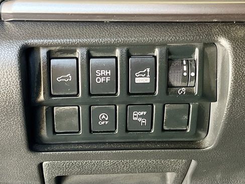 Used 2024 Subaru Forester Premium AWD/4WD image 10