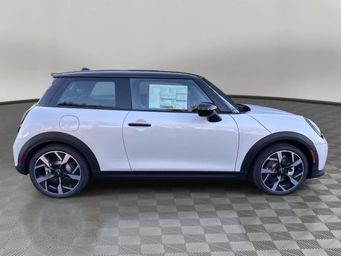 New 2026 MINI Cooper S image 2
