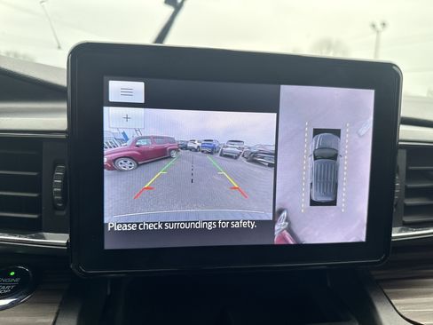 Used 2020 Ford Explorer Limited image 26