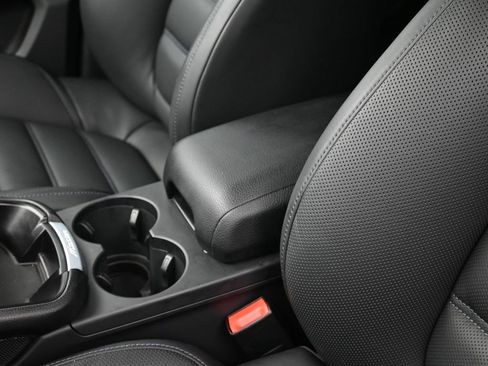 Used 2026 Porsche Macan image 21