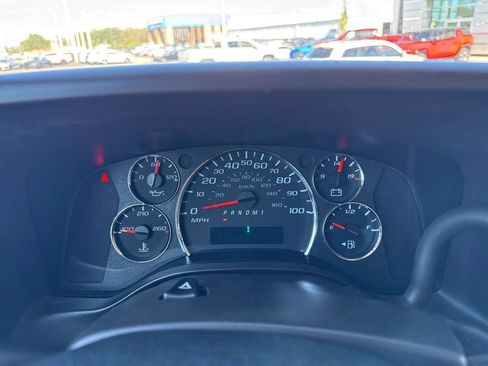 Used 2023 Chevrolet Express 2500 w/ Driver Convenience Package image 19