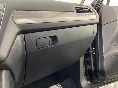 Used 2023 Volkswagen Tiguan SE image 30