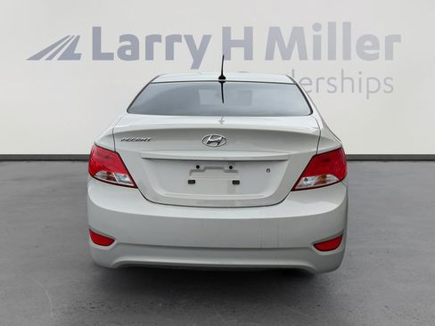 Used 2017 Hyundai Accent SE FWD image 4