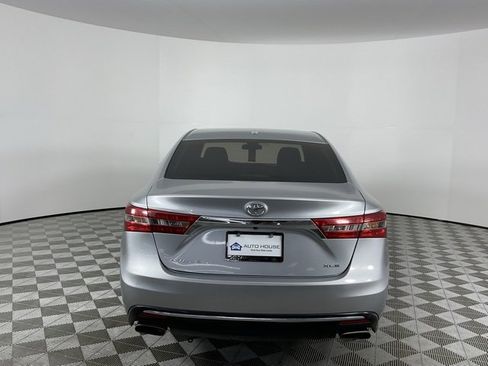 Used 2018 Toyota Avalon XLE image 6