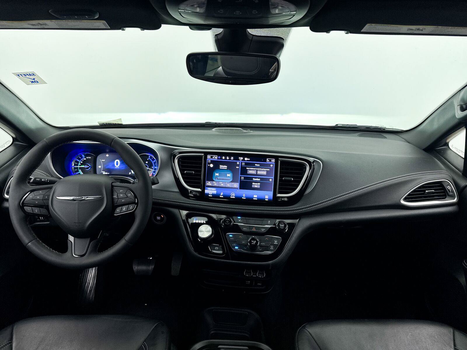 Used 2022 Chrysler Pacifica Touring-L w/ S Appearance Package FWD image 19
