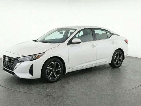 Used 2025 Nissan Sentra SV FWD image 3