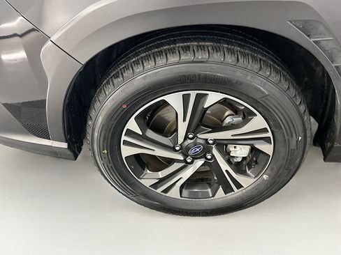 Used 2024 Subaru Crosstrek 2.0i Premium image 11