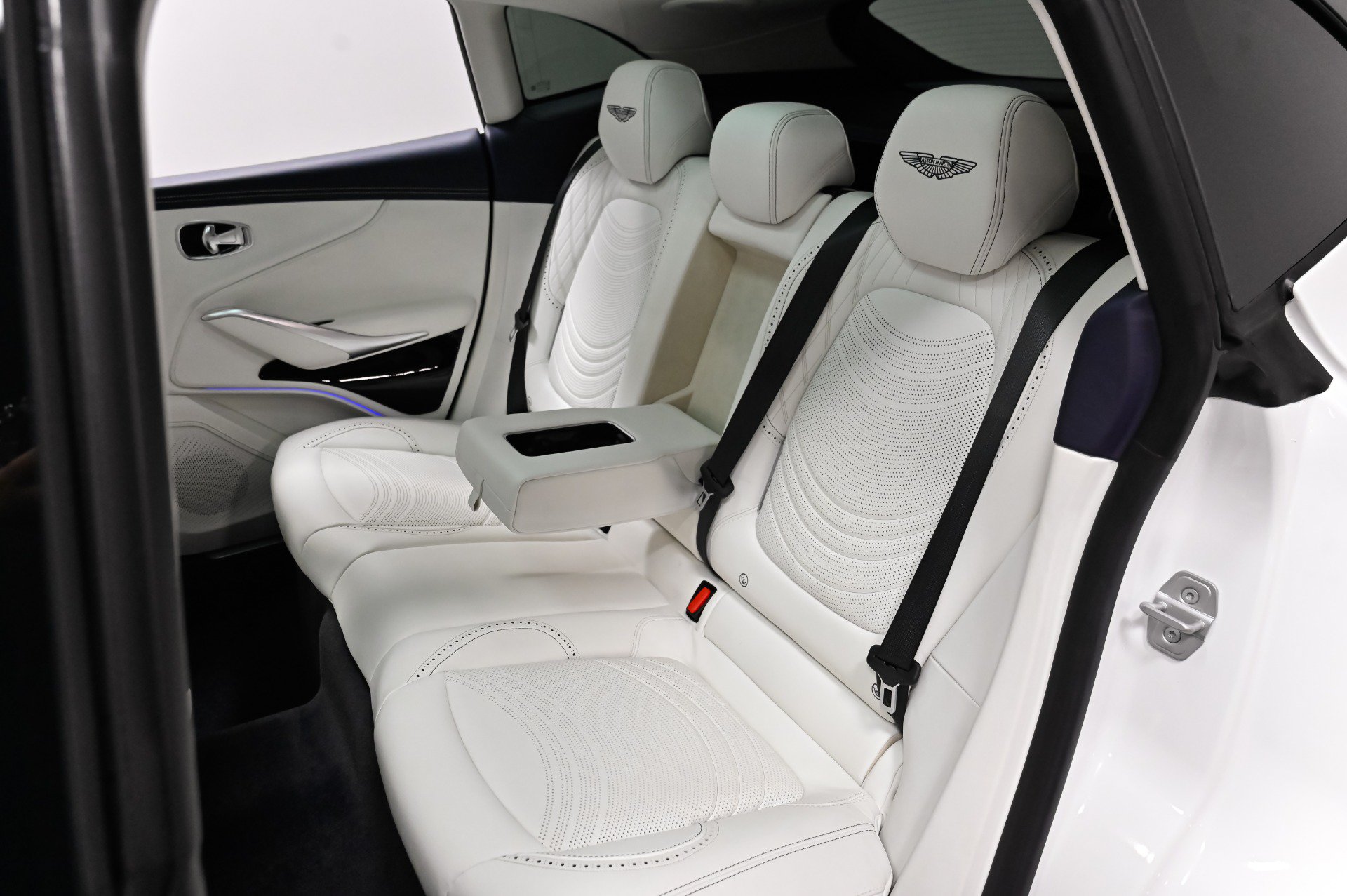Used 2023 Aston Martin DBX 707 AWD/4WD image 25