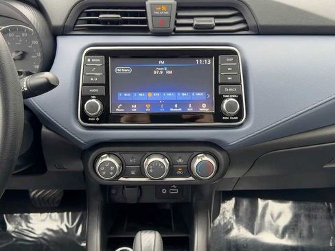 Used 2023 Nissan Versa SV image 12