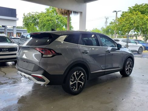 Used 2025 Kia Sportage EX FWD image 4