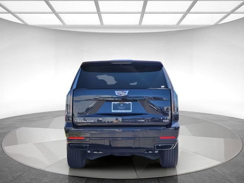 Used 2025 Cadillac Escalade Sport Platinum AWD/4WD image 5