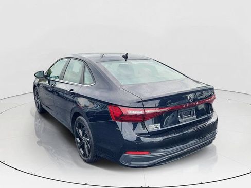 Used 2025 Volkswagen Jetta SE FWD image 29