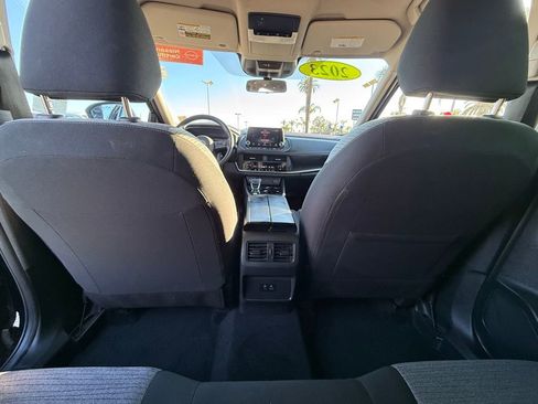 Certified 2023 Nissan Rogue SV image 14